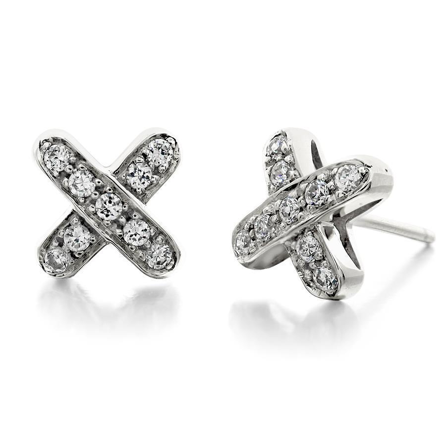 Brinco redondo com cruz de diamante de 1.8 ct em ouro branco 14K - harrychadent.pt