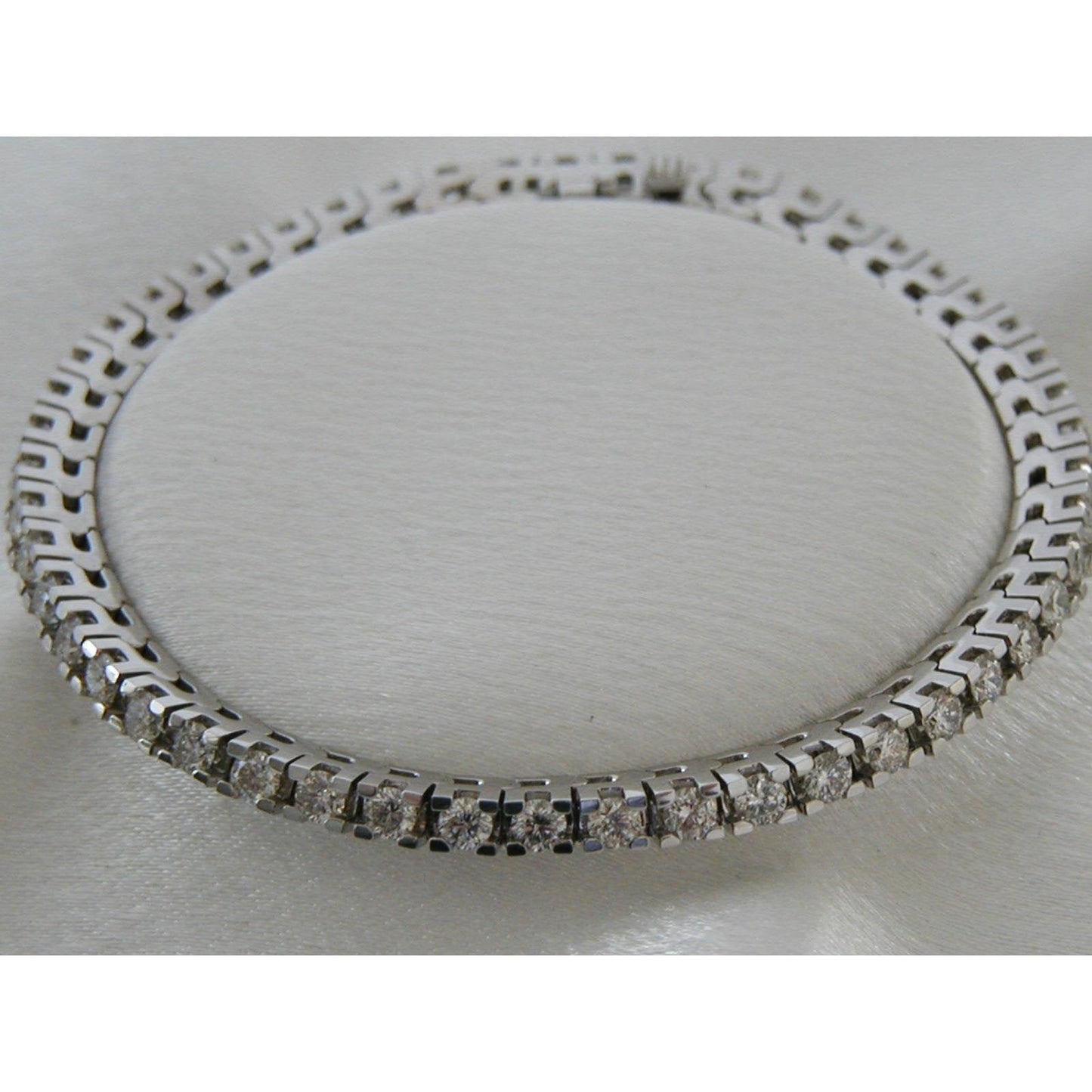 Pulseira de tênis de 7 quilates espumante com corte redondo de diamante em ouro branco 14K - harrychadent.pt