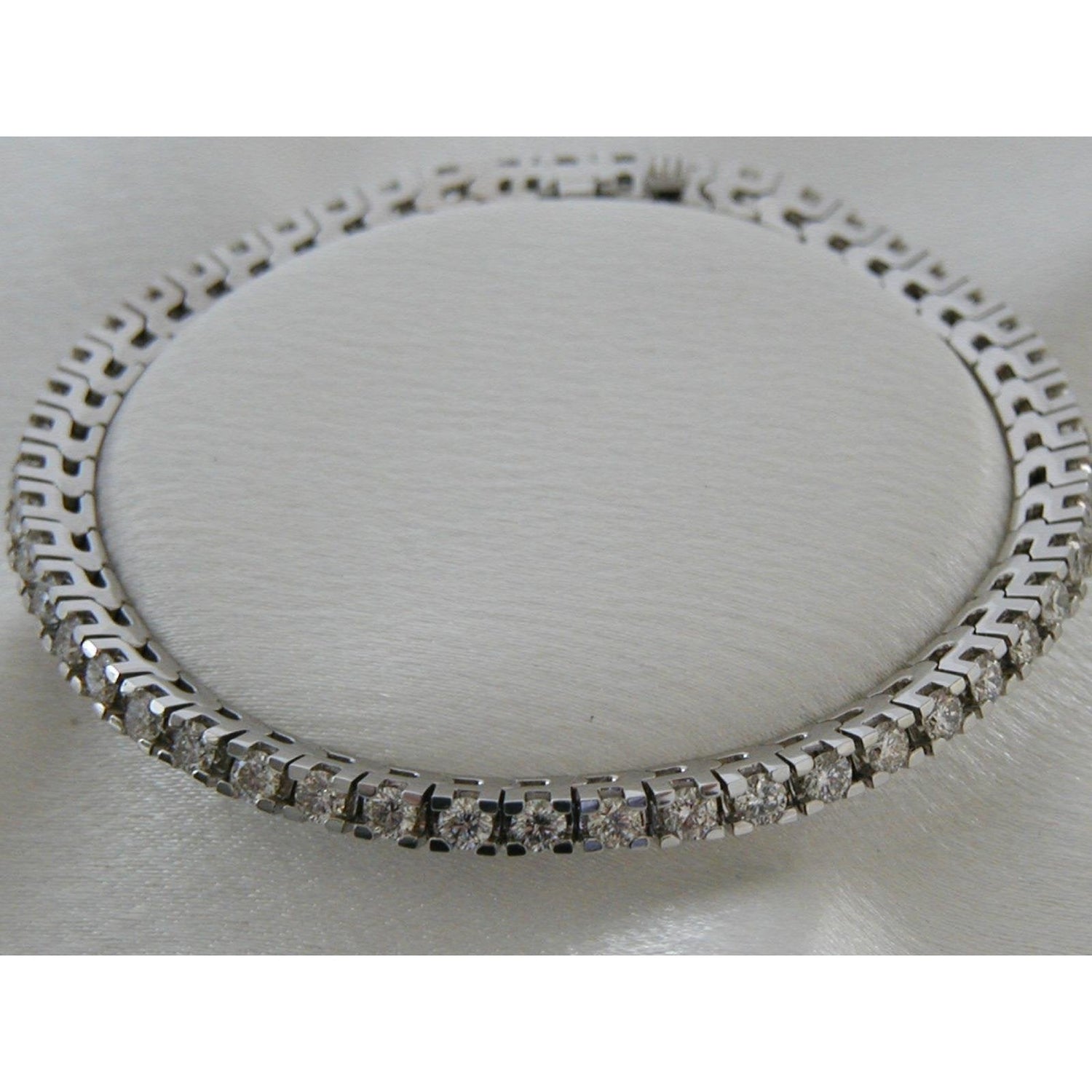 Pulseira de tênis de 7 quilates espumante com corte redondo de diamante em ouro branco 14K - harrychadent.pt