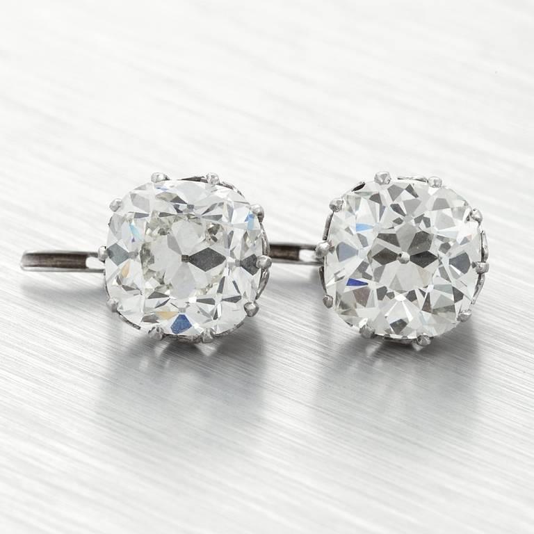 Brinco de diamante antigo de minerador com corte almofada 2 quilates em ouro branco 14K - harrychadent.pt