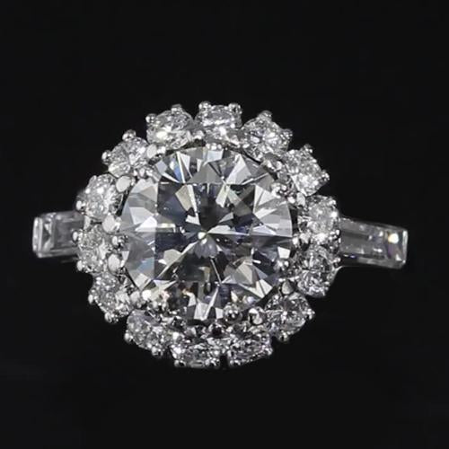 Anel de noivado de diamante Halo Baguetes de 3 quilates e diamantes redondos em ouro branco 14K - harrychadent.pt