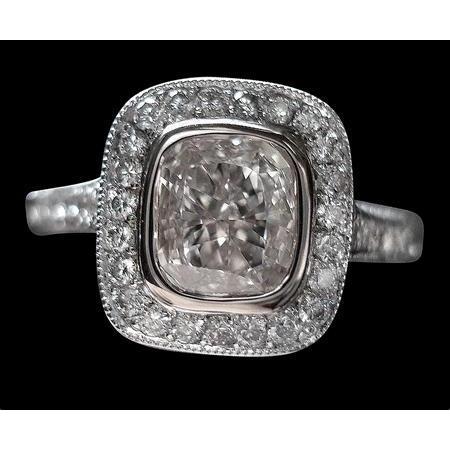 Aliança de diamante com almofada halo 2.51 quilates e ouro branco 14K - harrychadent.pt