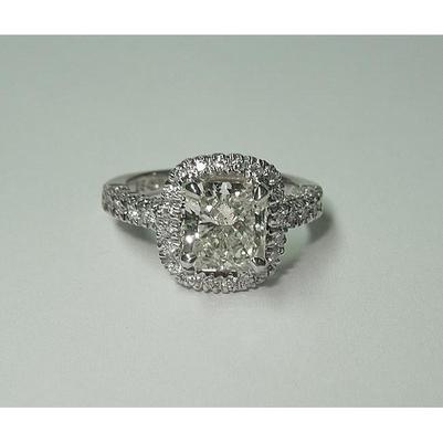 Anel de diamante Halo com almofada cintilante de 3.35 ct e detalhes em ouro branco 14K - harrychadent.pt