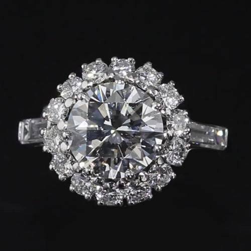 Anel de noivado de diamante Halo Baguetes de 3 quilates e diamantes redondos em ouro branco 14K - harrychadent.pt