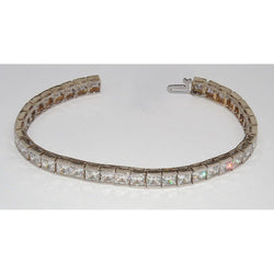 Princess Diamonds Tennis Bracelet 18 Carats White Gold 14K