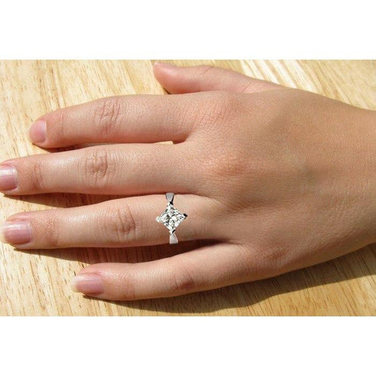 Solitaire Diamond Ring Kite Setting Princess Cut 2 quilates em ouro branco - harrychadent.pt