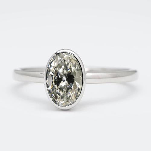 Solitaire Ring Oval Old Mine Cut Diamond Center Stone Setting: Bezel Set 14K Gold 3 Quilates - harrychadent.pt