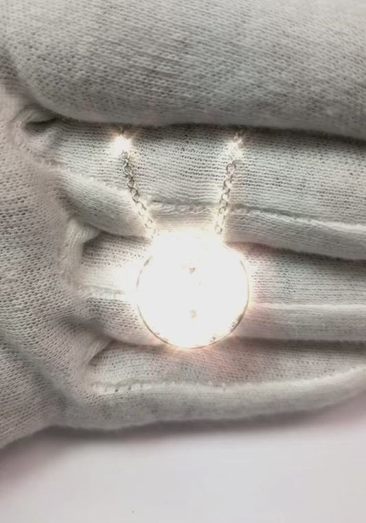 Sparkling 5.50 Carats Round Cut Diamonds Centered Pendant Necklace